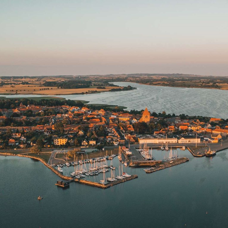 Luftfoto af Stege Lystbådehavn